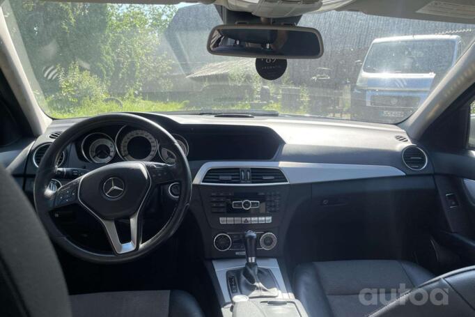 Mercedes-Benz C180 2013