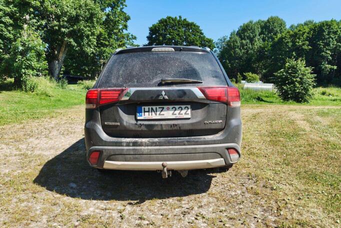 Mitsubishi Outlander 3 generation [3th restyling] Crossover