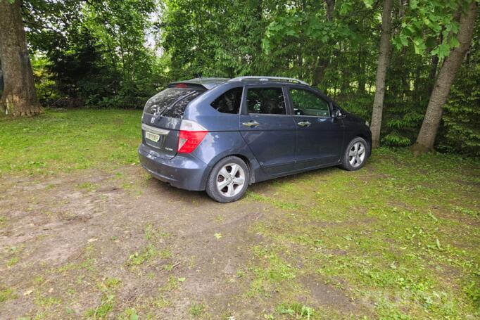 Honda FR-V 1 generation Minivan