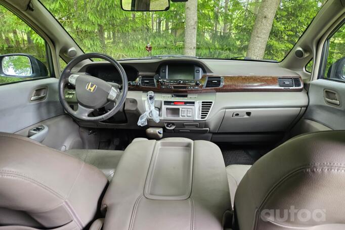 Honda FR-V 1 generation Minivan