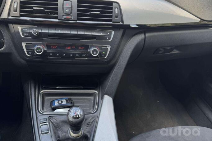 BMW 320 2013