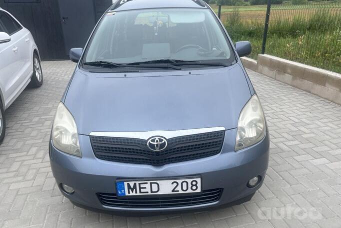Toyota Corolla Verso 2003