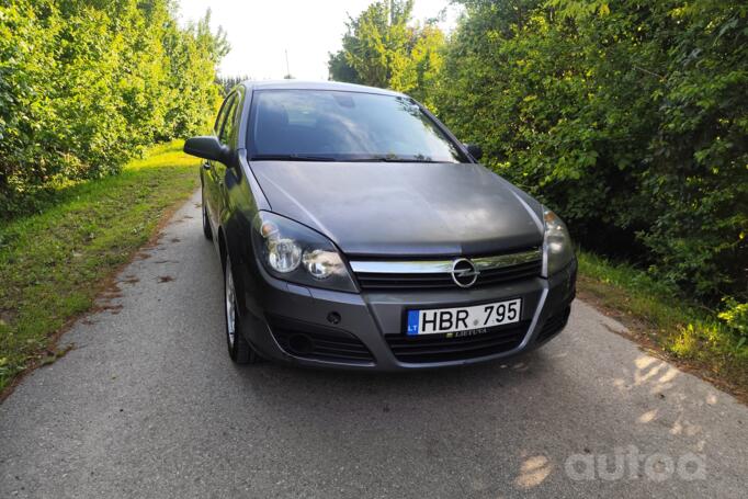 Opel Astra H Hatchback