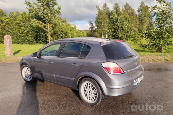 Opel Astra H Hatchback