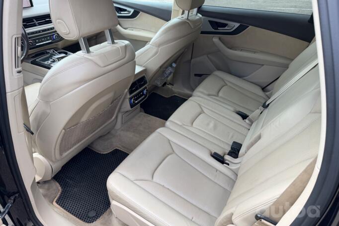 Audi Q7 4M Crossover