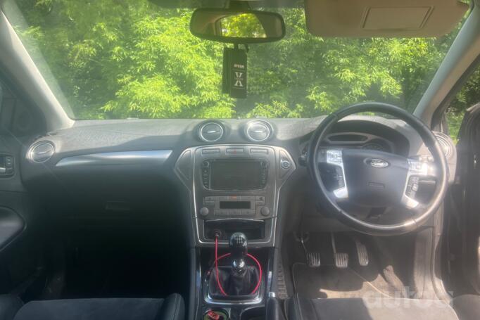 Ford Mondeo 4 generation Liftback