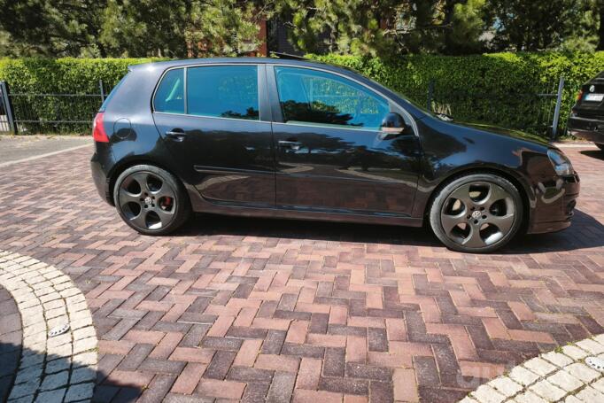 Volkswagen Golf 5 generation Hatchback 5-doors