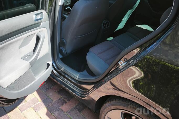 Volkswagen Golf 5 generation Hatchback 5-doors