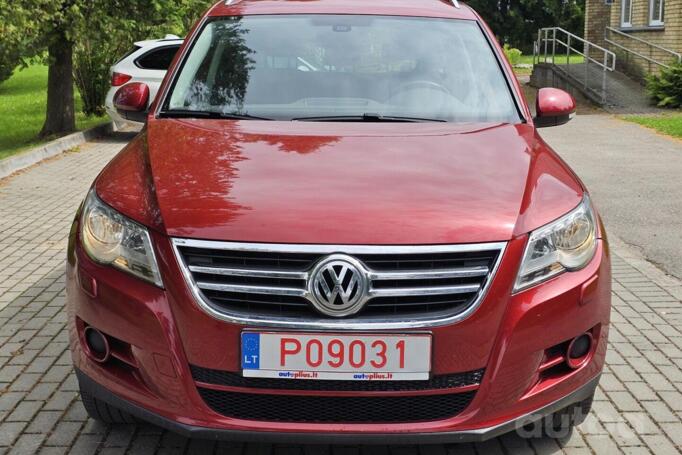 Volkswagen Tiguan 1 generation Crossover