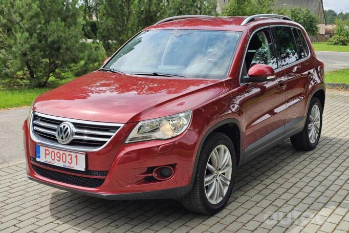 Volkswagen Tiguan 1 generation Crossover