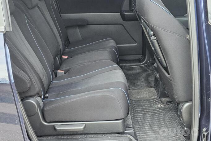 Mazda 5 2011