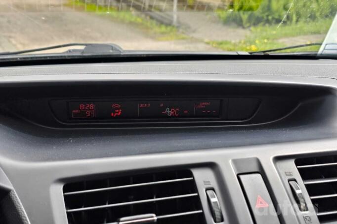 Mazda 5 2011
