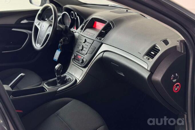 Opel Insignia A Sports Tourer wagon 5-doors