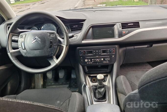 Citroen C5 2 generation Sedan