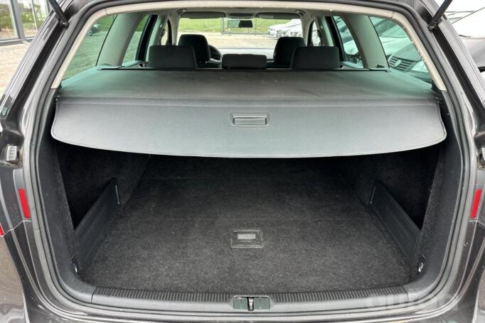 Volkswagen Passat B6 wagon 5-doors