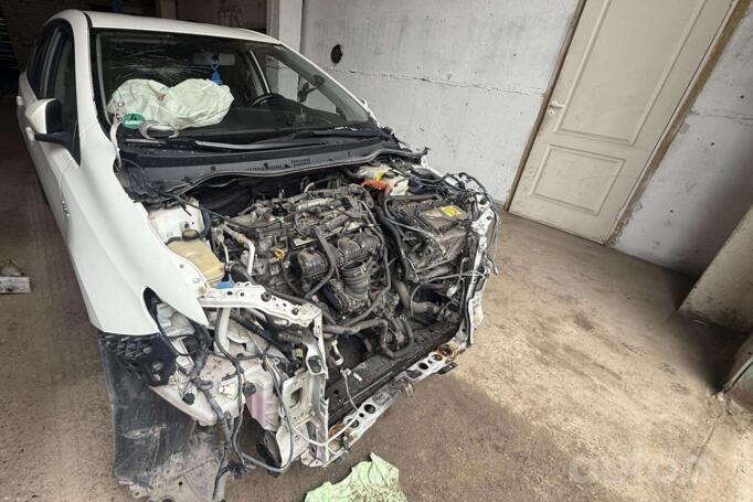 Toyota Auris 2 generation Hatchback 5-doors