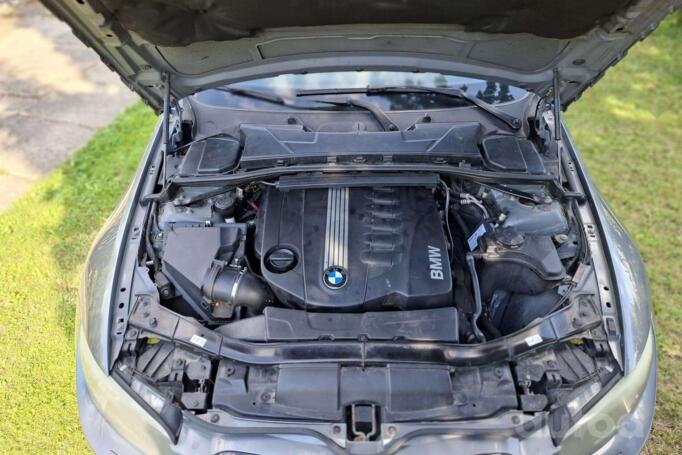 BMW 330 2010
