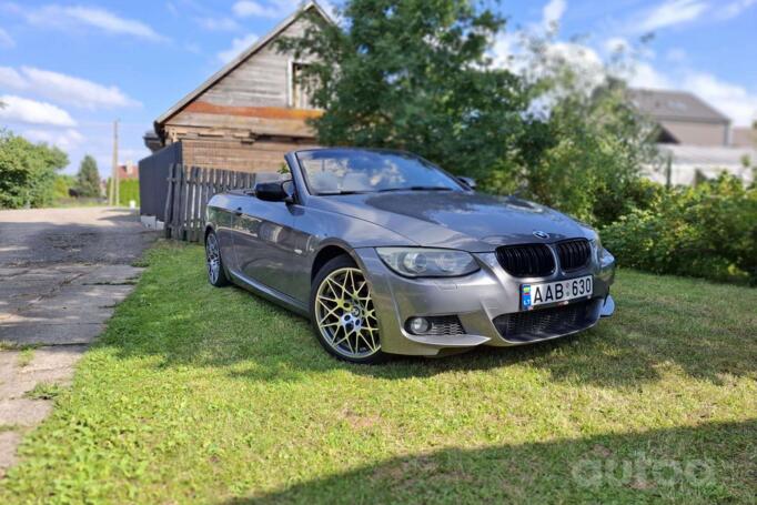 BMW 330 2010