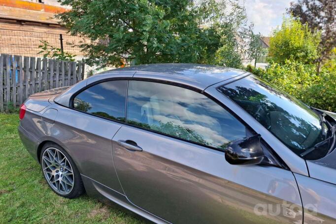 BMW 330 2010