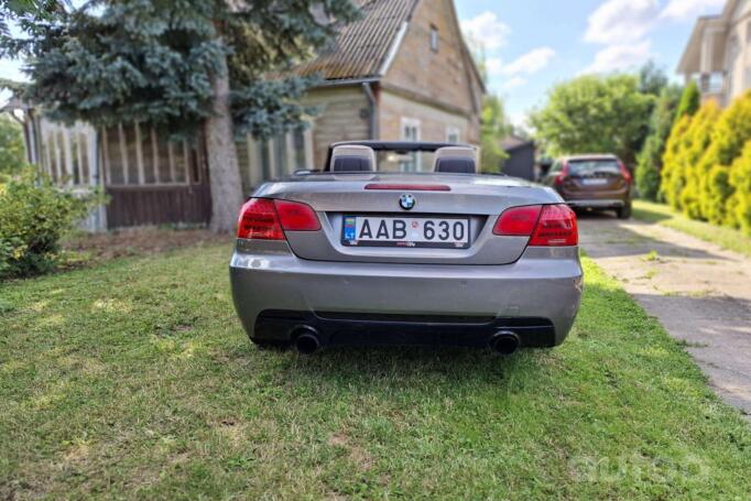 BMW 330 2010