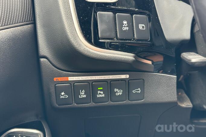 Mitsubishi Outlander 3 generation [3th restyling] Crossover