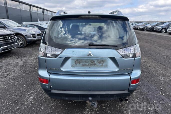 Mitsubishi Outlander 2 generation
