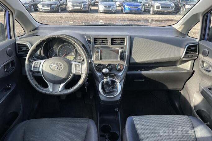 Toyota Verso-S 1 generation Minivan