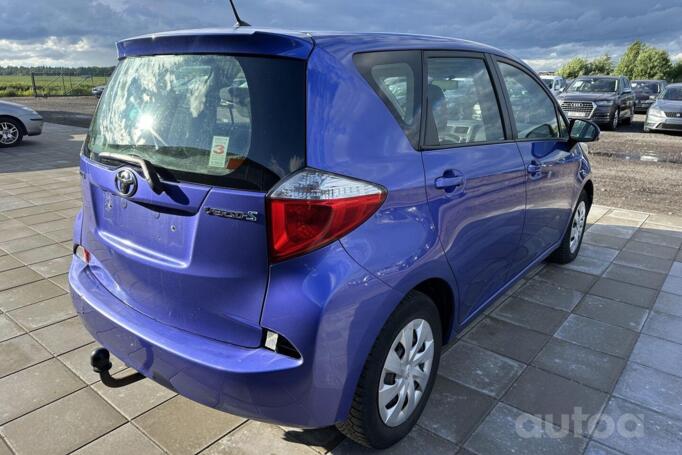 Toyota Verso-S 1 generation Minivan