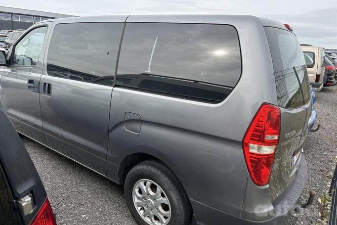 Hyundai H-1 Grand Starex Minivan