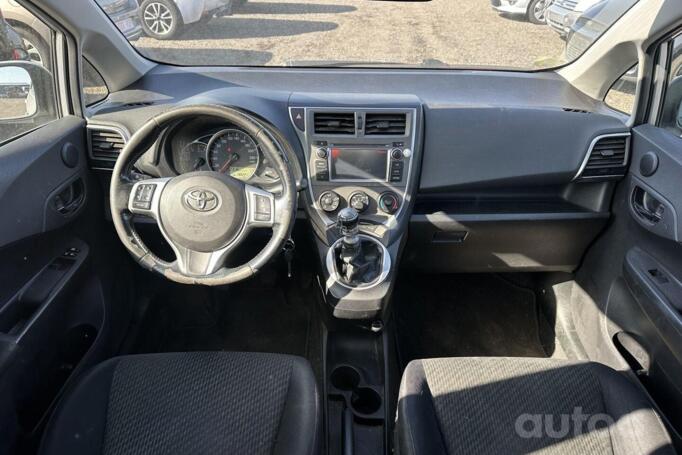 Toyota Verso-S 1 generation Minivan