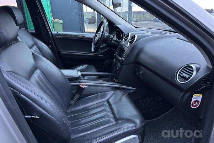 Mercedes-Benz M-Class W164 Crossover 5-doors