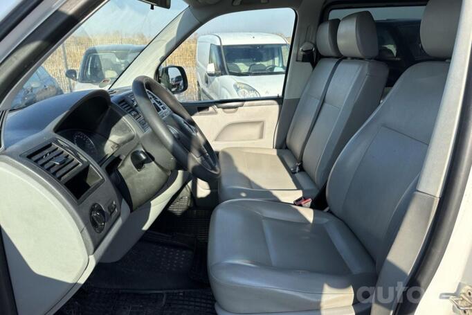 Volkswagen Transporter T5 [restyling] Crew Bus minivan 4-doors