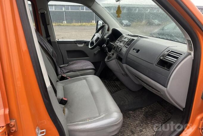 Volkswagen Transporter T5 Minivan 4-doors