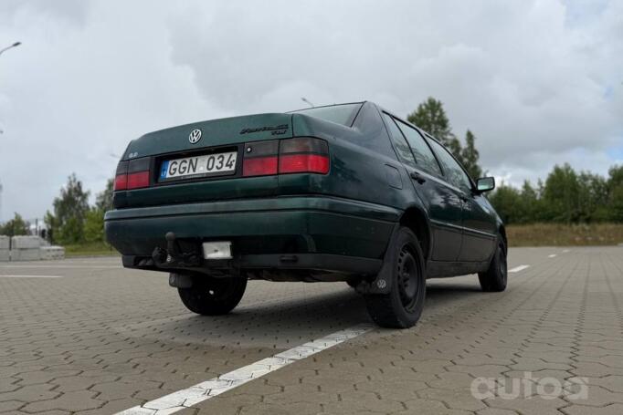 Volkswagen Vento 1 generation Sedan