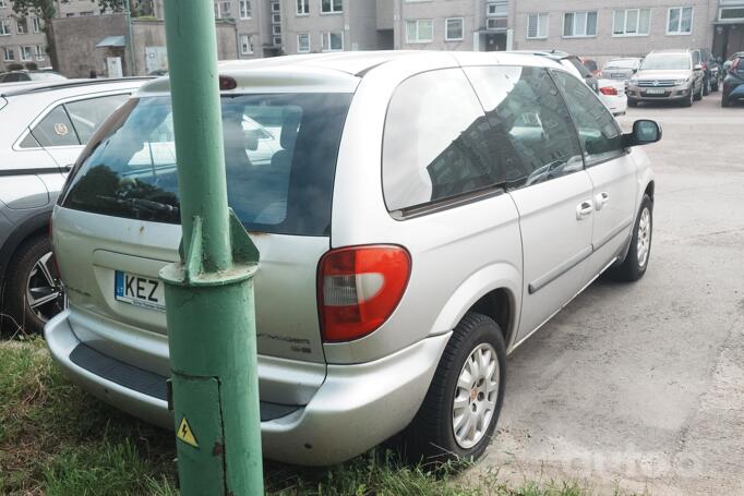 Chrysler Voyager 4 generation [restyling] Minivan