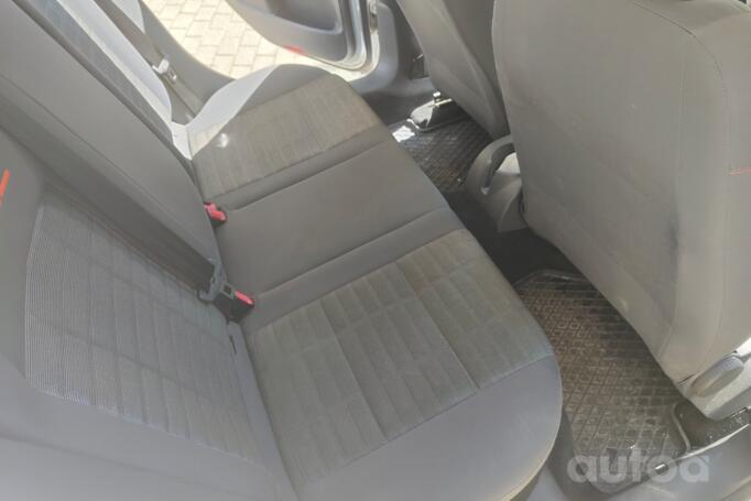 Volkswagen Golf 5 generation Hatchback 5-doors