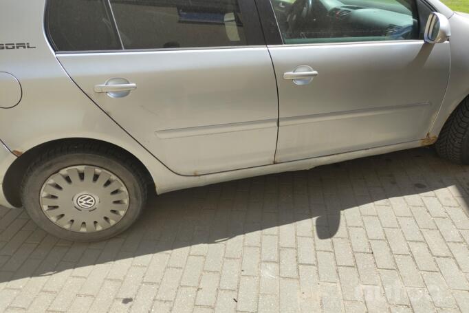 Volkswagen Golf 5 generation Hatchback 5-doors
