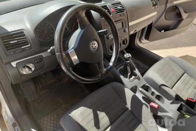 Volkswagen Golf 5 generation Hatchback 5-doors