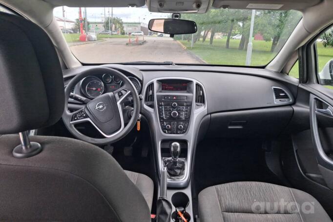 Opel Astra J [restyling] Sports Tourer wagon 5-doors