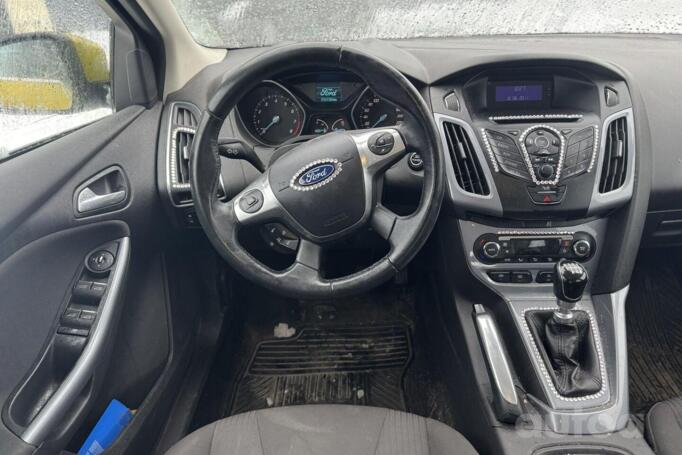 Ford Focus 3 generation wagon 5-doors