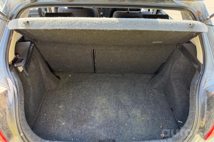 Toyota Corolla E120 Hatchback 5-doors