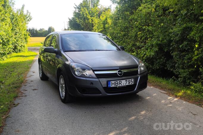 Opel Astra H Hatchback
