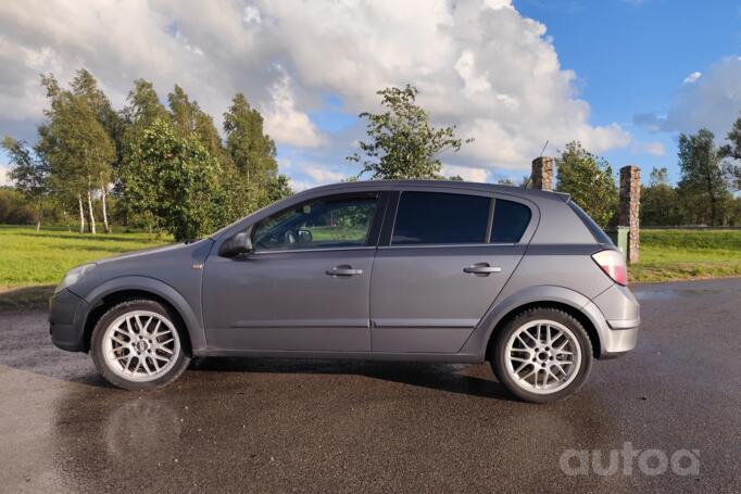 Opel Astra H Hatchback