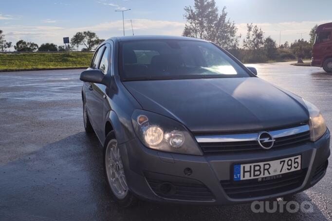 Opel Astra H Hatchback