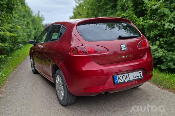 SEAT Leon 2 generation Hatchback 5-doors