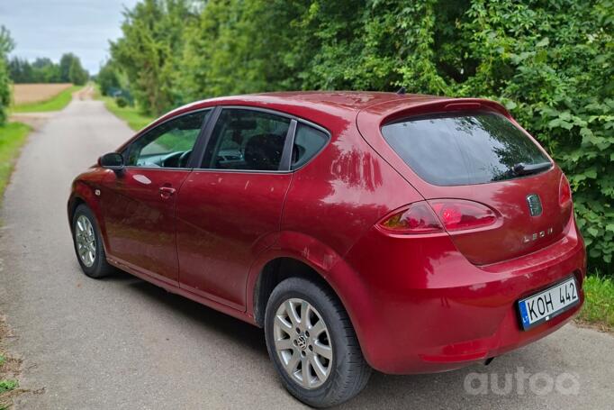 SEAT Leon 2 generation Hatchback 5-doors