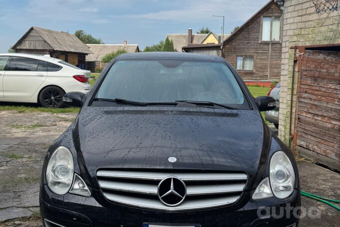 Mercedes-Benz R-Class W251 Minivan