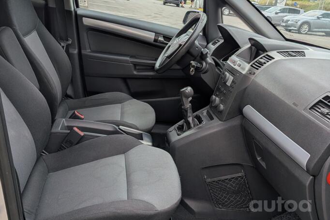 Opel Zafira B Minivan 5-doors
