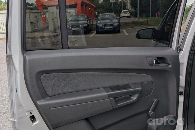 Opel Zafira B Minivan 5-doors