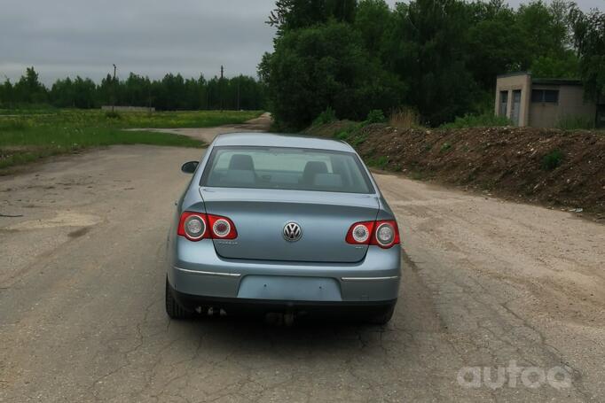 Volkswagen Passat B6 Sedan 4-doors